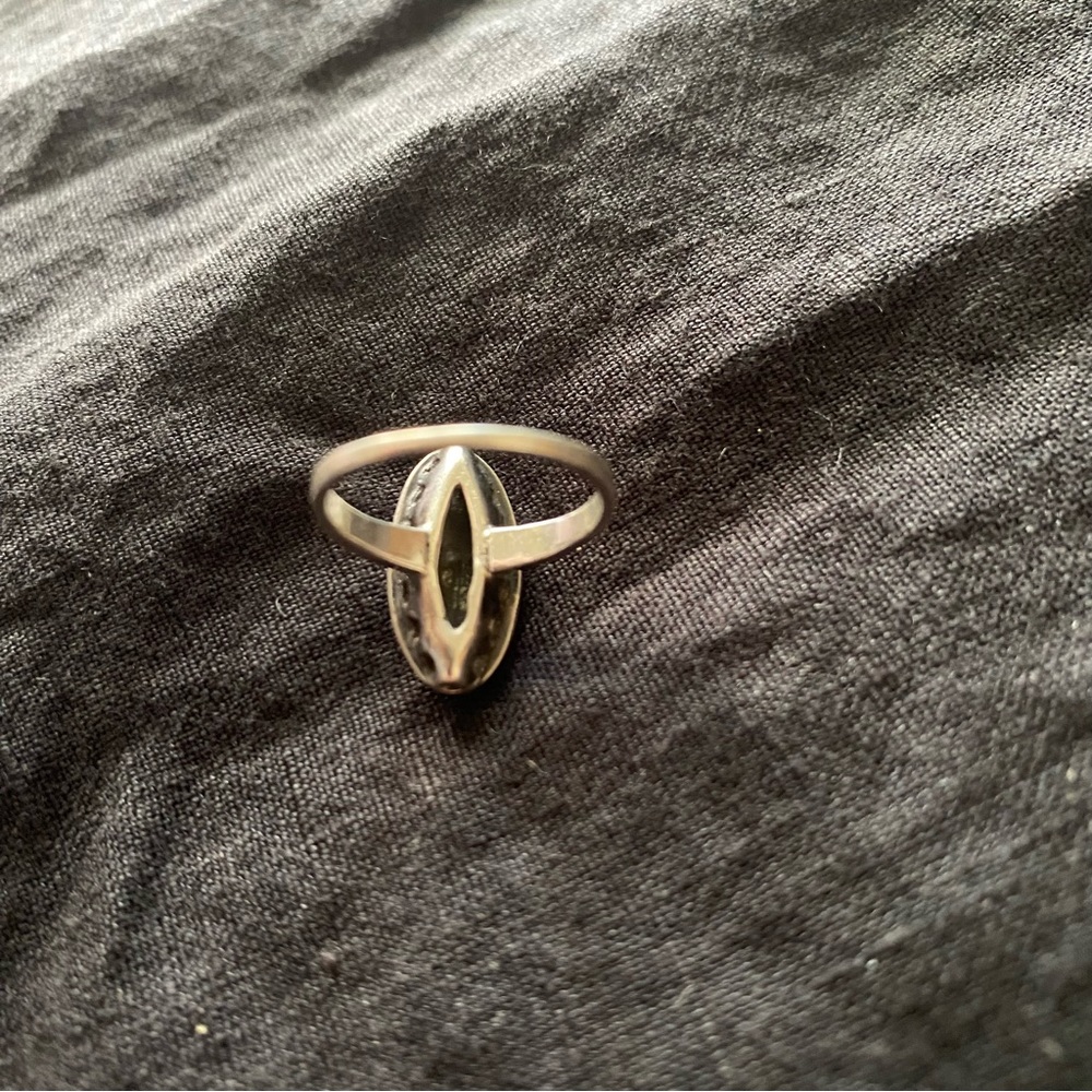 Vintage French Enamel Ring with Bohemian Woman - Picture 8 of 9